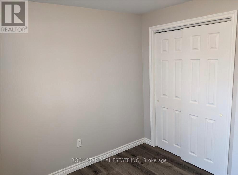 34 Preston Place, Welland, Ontario  L3C 3K3 - Photo 12 - X12533038