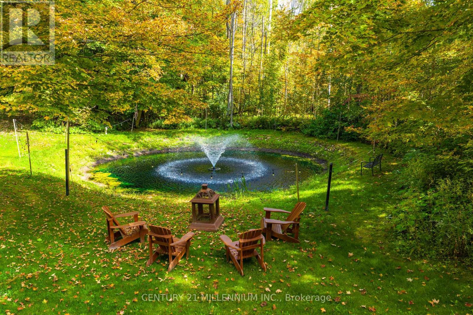 7 Erinwood Drive, Erin, Ontario  N0B 1T0 - Photo 3 - X12533046