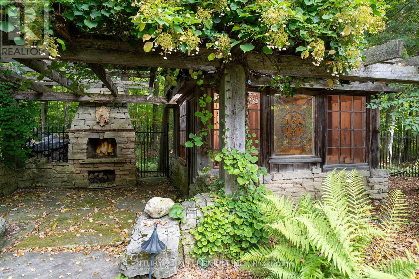 7 Erinwood Drive, Erin, Ontario  N0B 1T0 - Photo 32 - X12533046