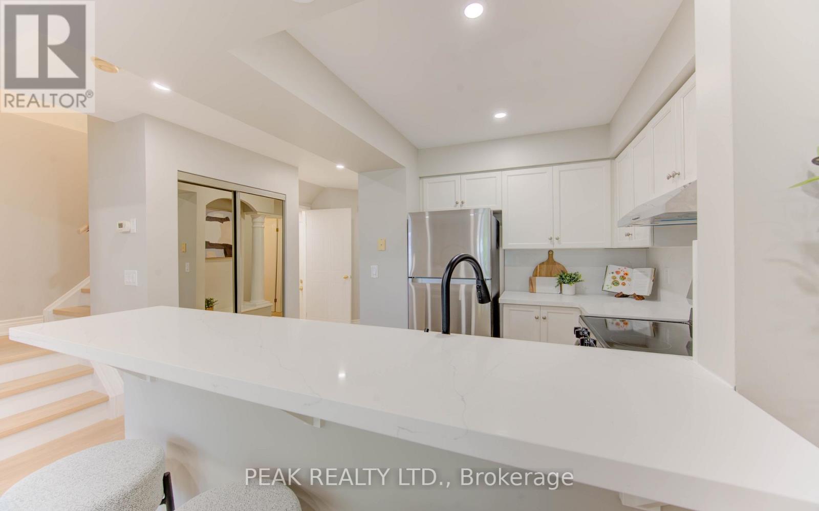 502 Mariner Drive, Waterloo, Ontario  N2K 3Y7 - Photo 22 - X12533072