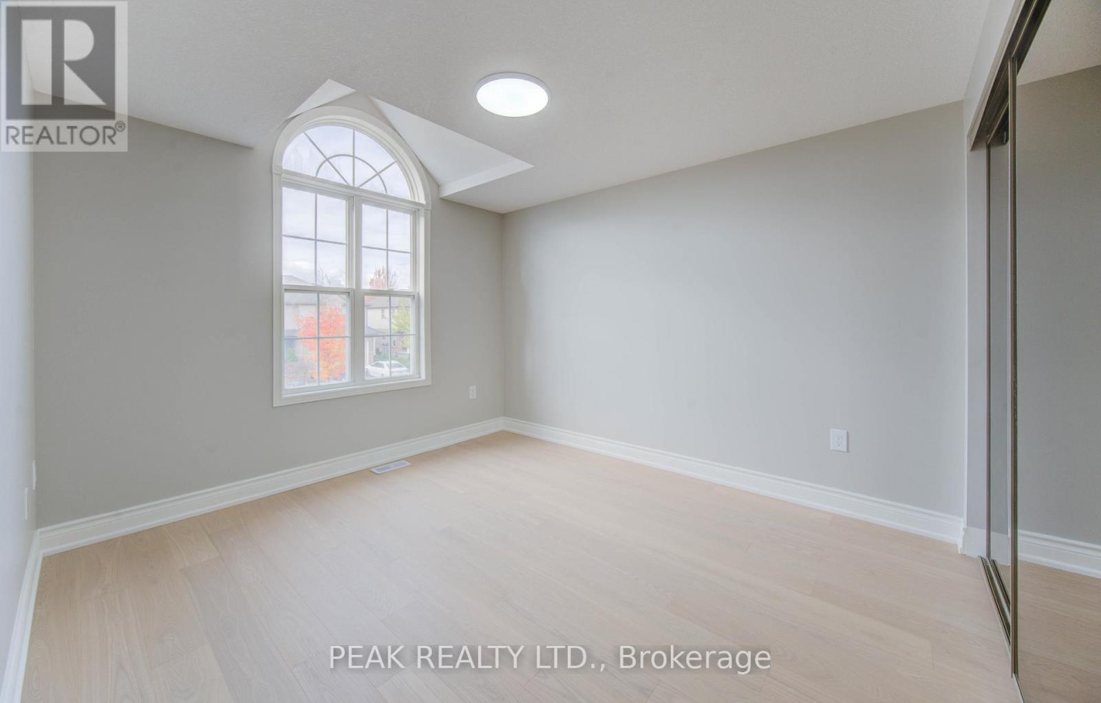 502 Mariner Drive, Waterloo, Ontario  N2K 3Y7 - Photo 32 - X12533072