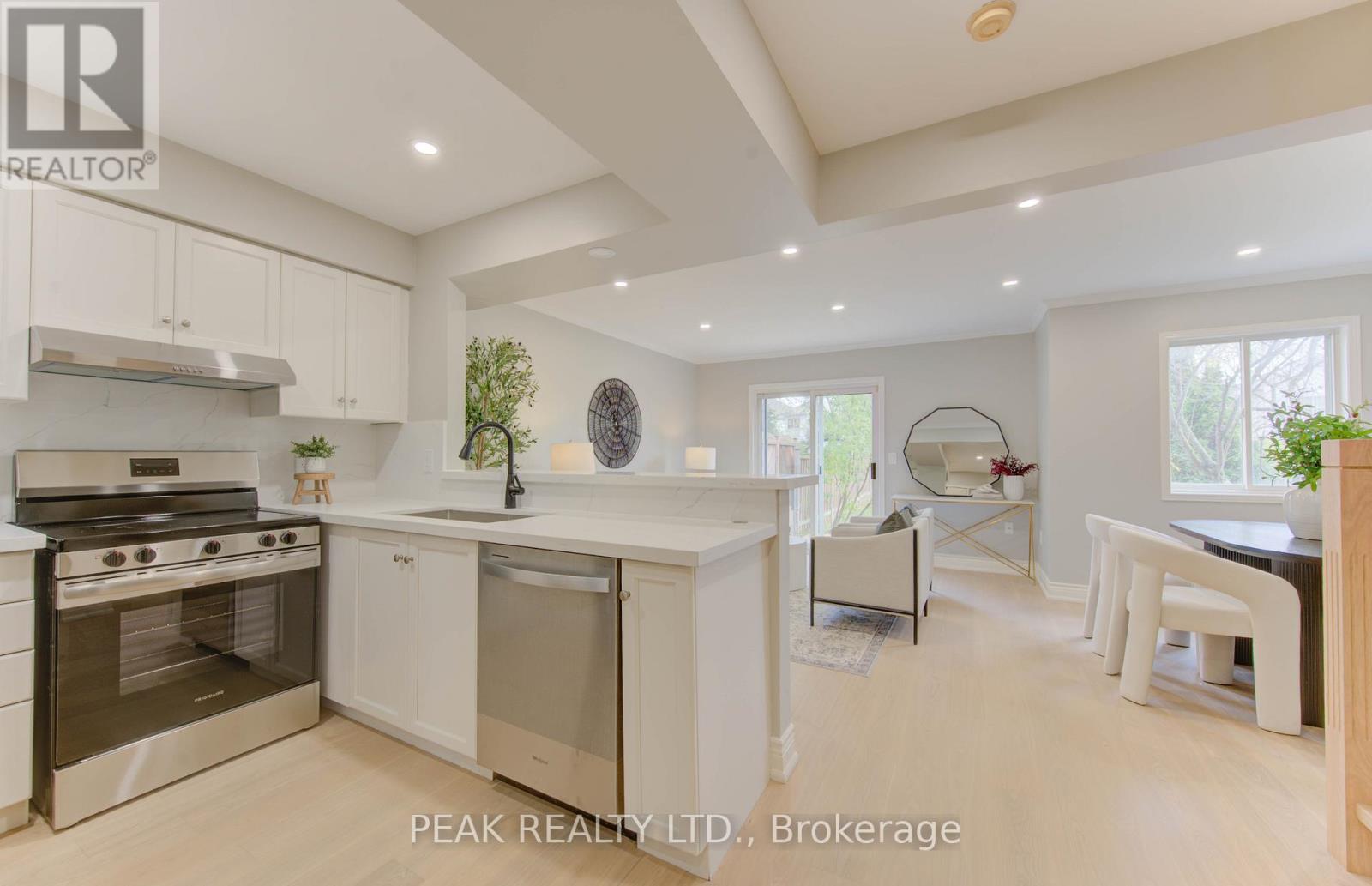 502 Mariner Drive, Waterloo, Ontario  N2K 3Y7 - Photo 8 - X12533072