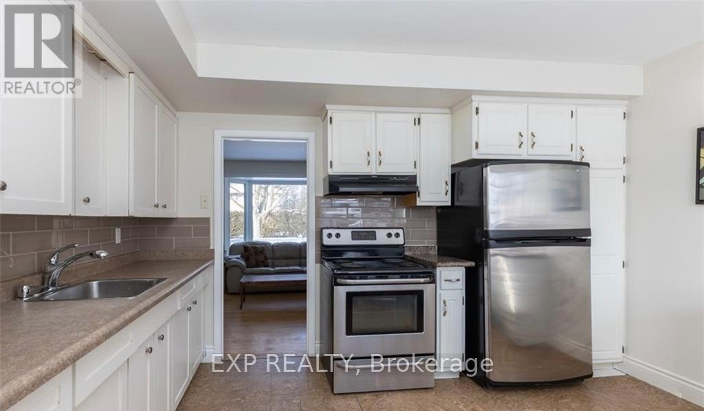 53 Madeira Drive, London East, Ontario  N5V 2M3 - Photo 8 - X12533124