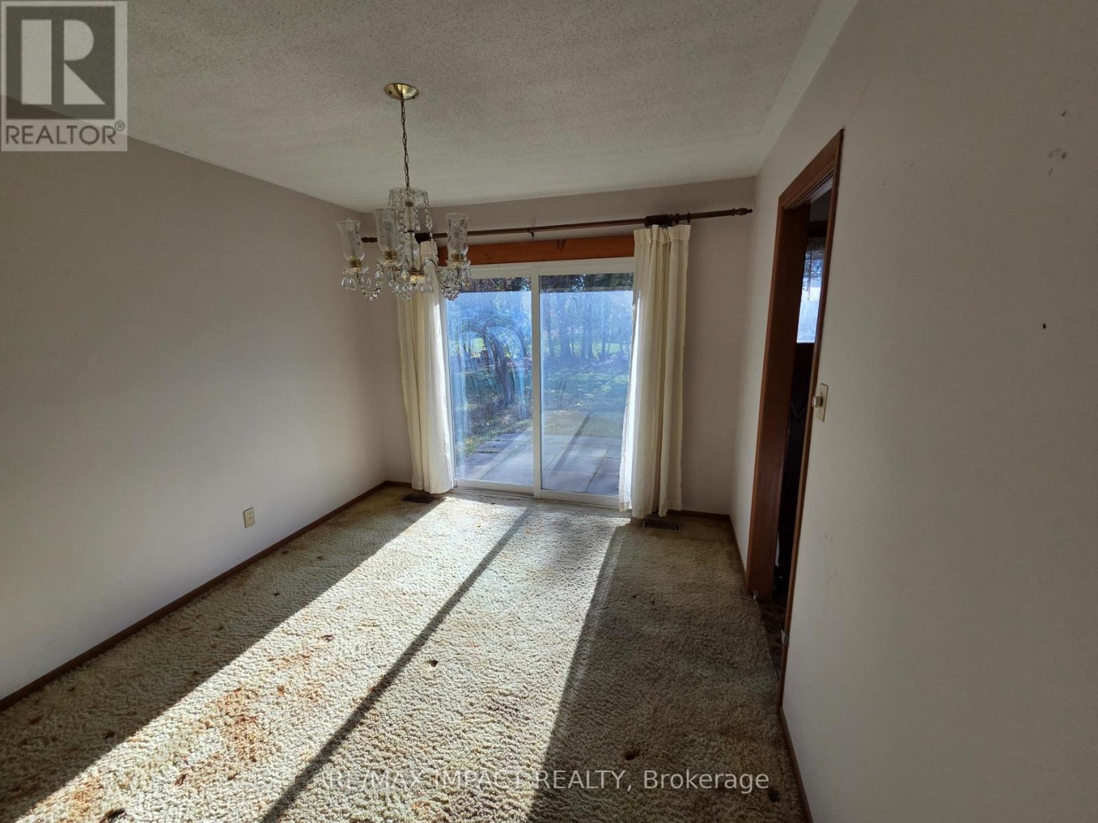 147 Burns Avenue, Quinte West, Ontario  K8N 4Z2 - Photo 11 - X12533142