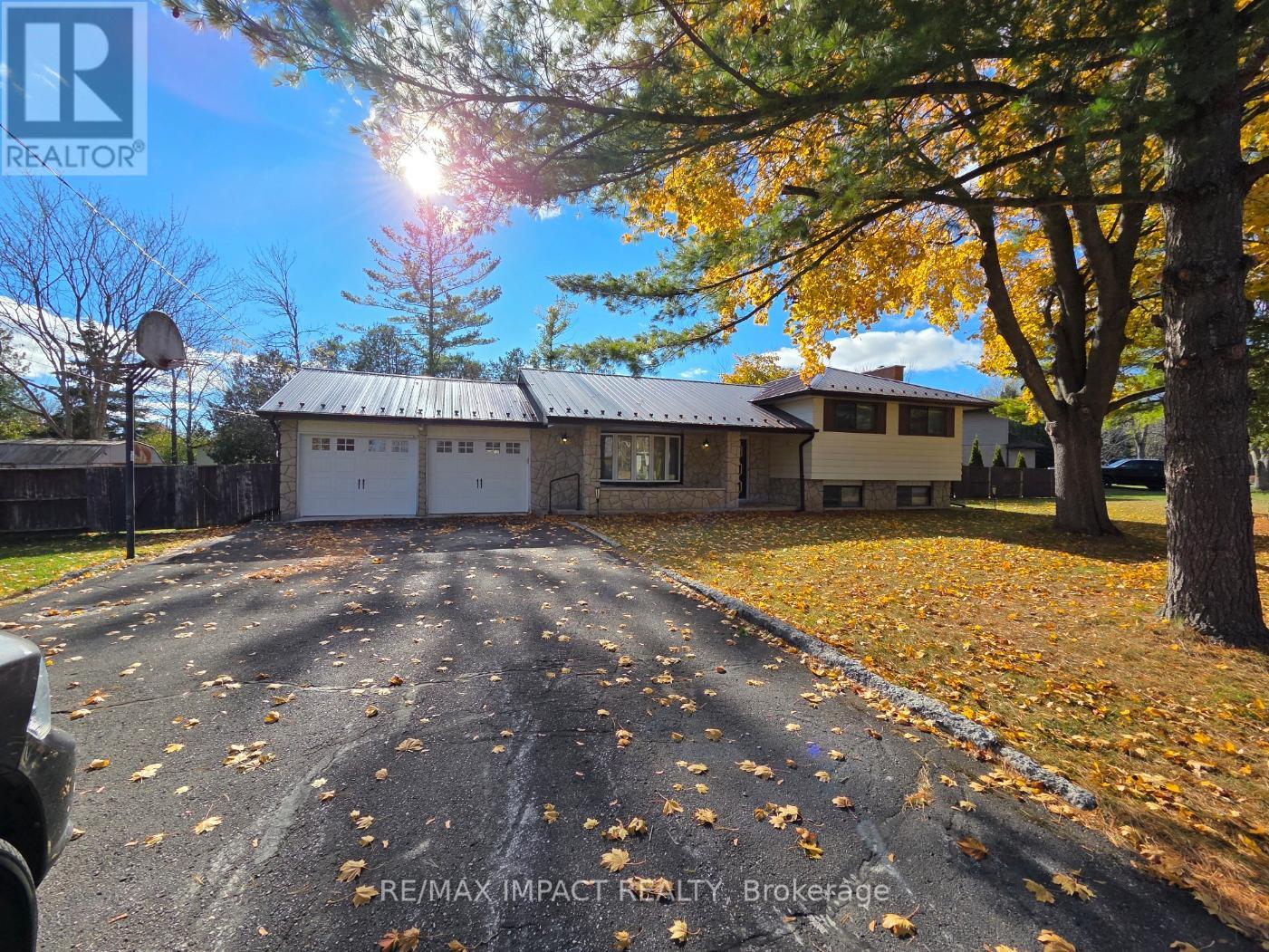 147 Burns Avenue, Quinte West, Ontario  K8N 4Z2 - Photo 2 - X12533142