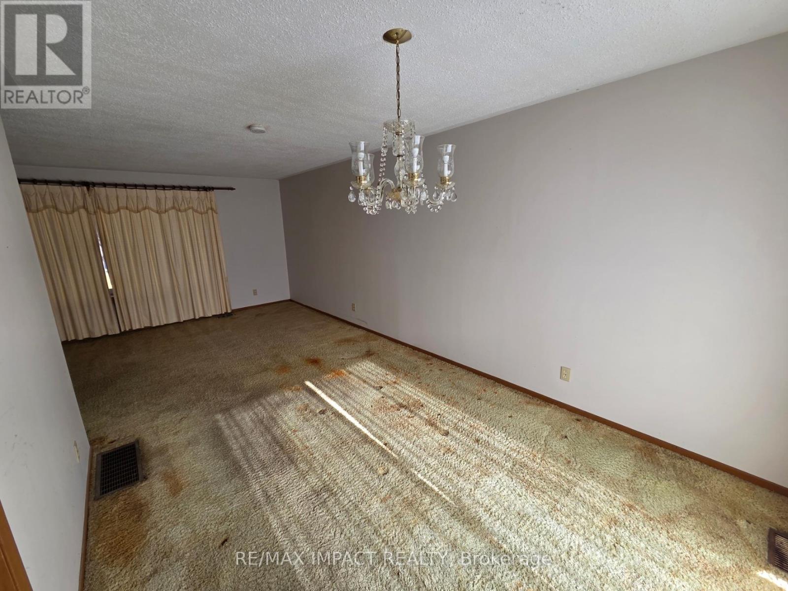 147 Burns Avenue, Quinte West, Ontario  K8N 4Z2 - Photo 8 - X12533142