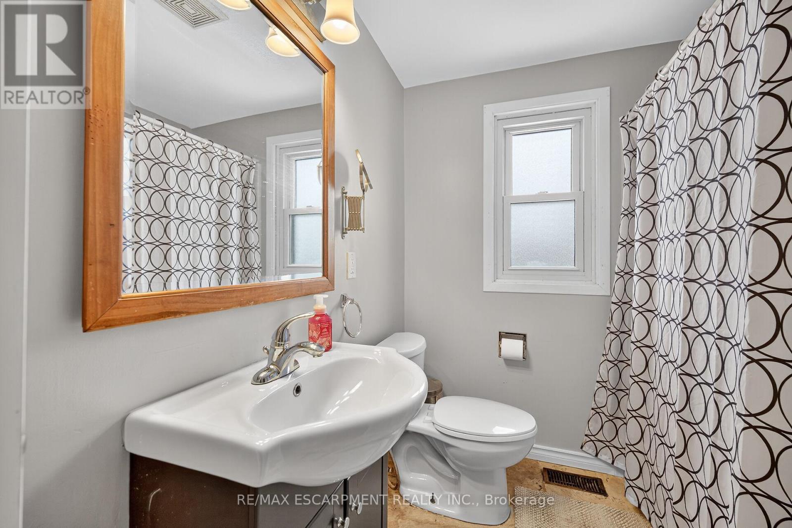 26 - 49 Peel Street, Haldimand, Ontario  N0A 1J0 - Photo 23 - X12533154