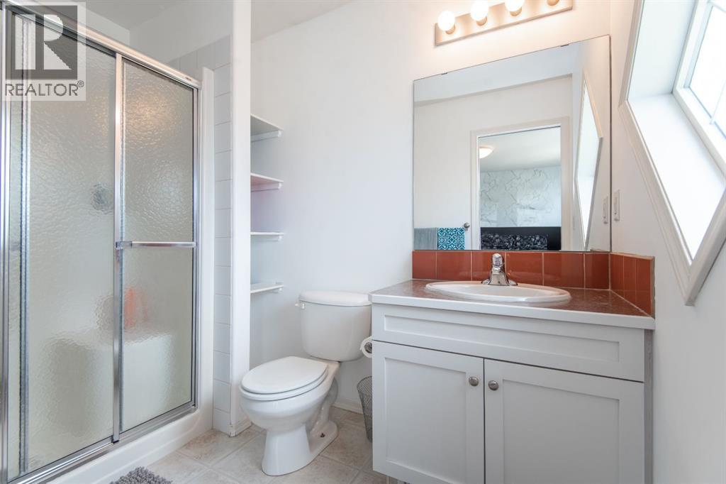 84 Wildrose Drive, Sylvan Lake, Alberta  T4s 2L1 - Photo 8 - A2238167