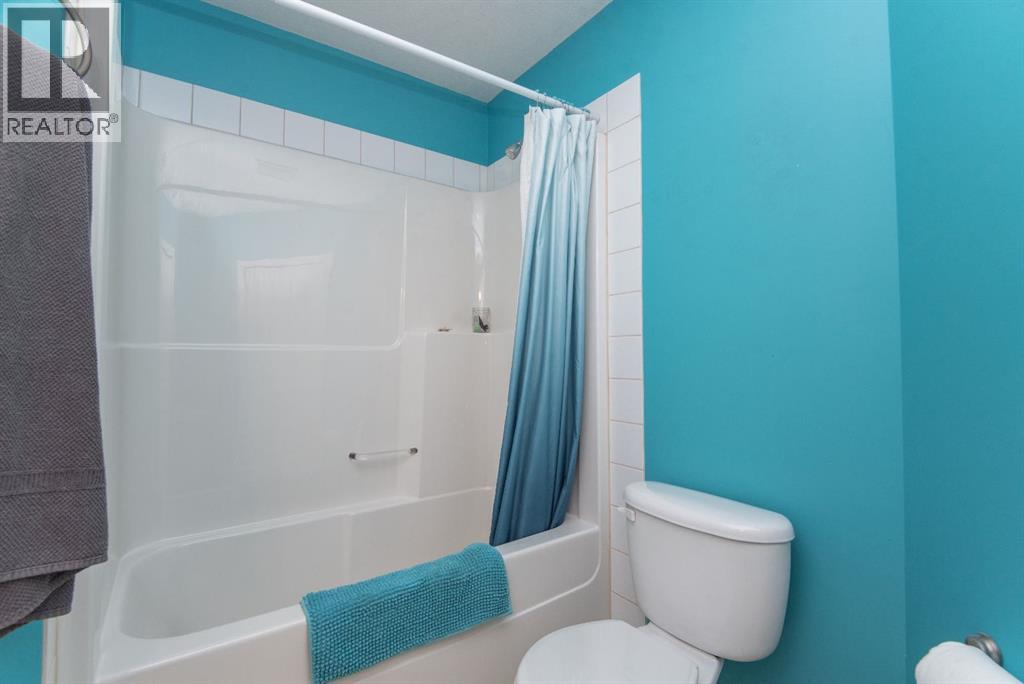 84 Wildrose Drive, Sylvan Lake, Alberta  T4s 2L1 - Photo 10 - A2238167