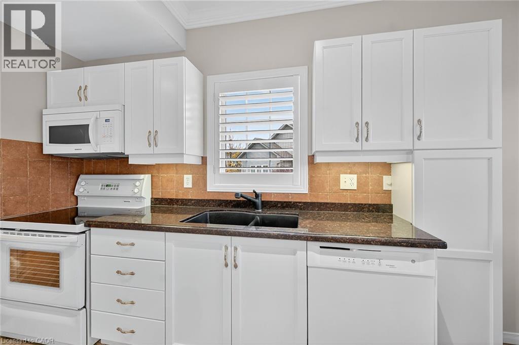 212 Stonehenge Drive Unit# 31, Ancaster, Ontario  L9K 1N5 - Photo 9 - 40786301