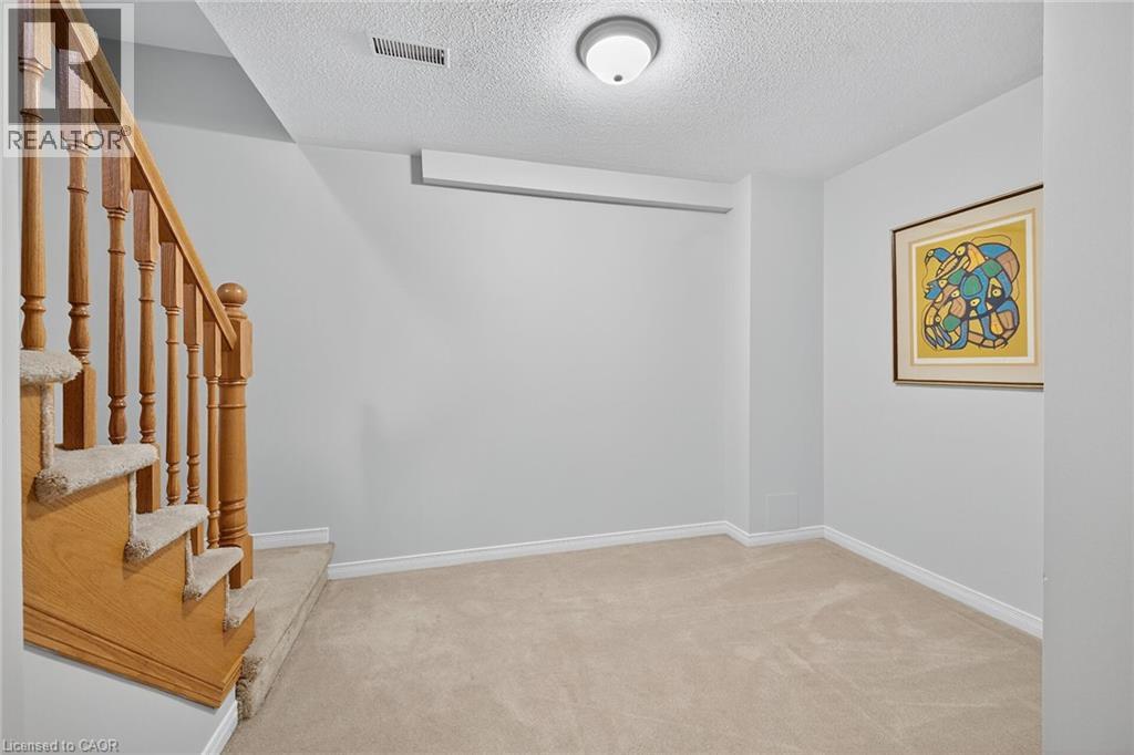 212 Stonehenge Drive Unit# 31, Ancaster, Ontario  L9K 1N5 - Photo 35 - 40786301