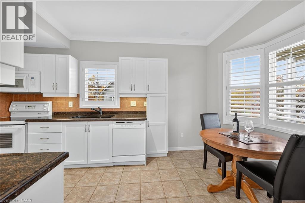 212 Stonehenge Drive Unit# 31, Ancaster, Ontario  L9K 1N5 - Photo 7 - 40786301