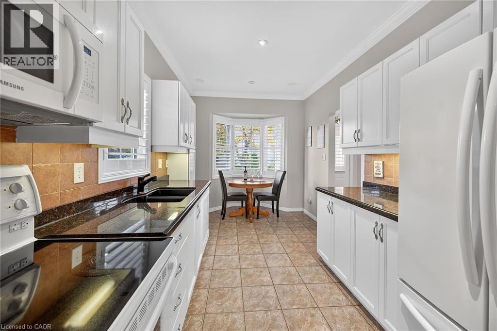 212 Stonehenge Drive Unit# 31, Ancaster, Ontario  L9K 1N5 - Photo 10 - 40786301