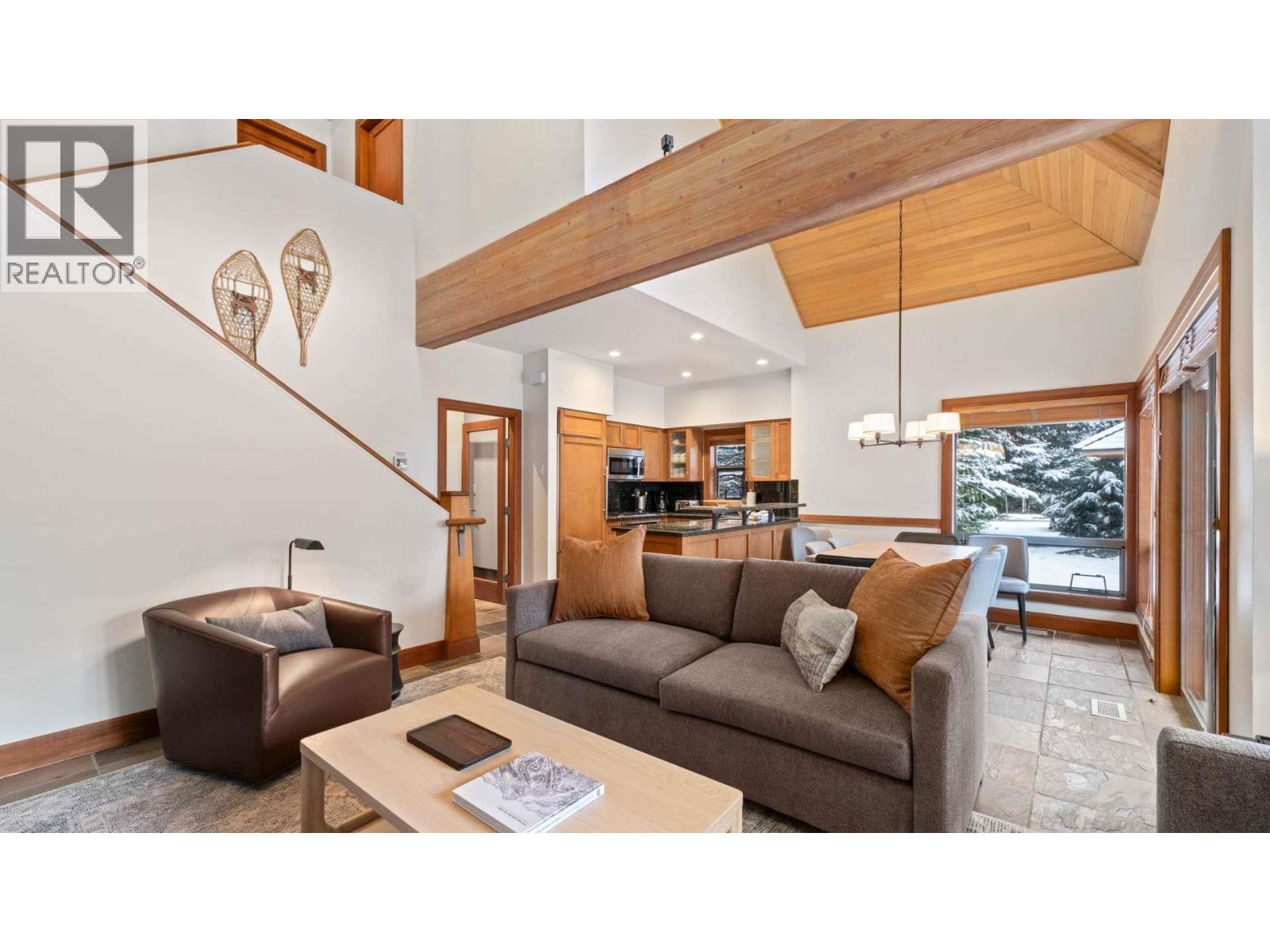 4718b Settebello Drive, Whistler, British Columbia  V0N 1B4 - Photo 4 - R3066503
