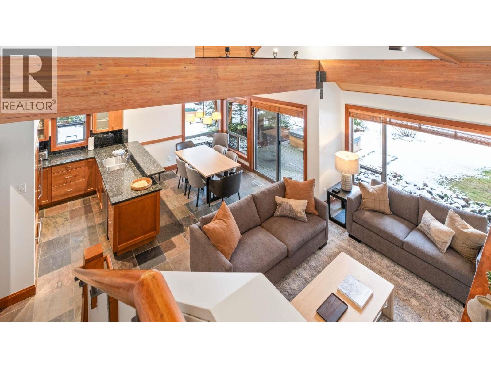 4718b Settebello Drive, Whistler, British Columbia  V0N 1B4 - Photo 8 - R3066503