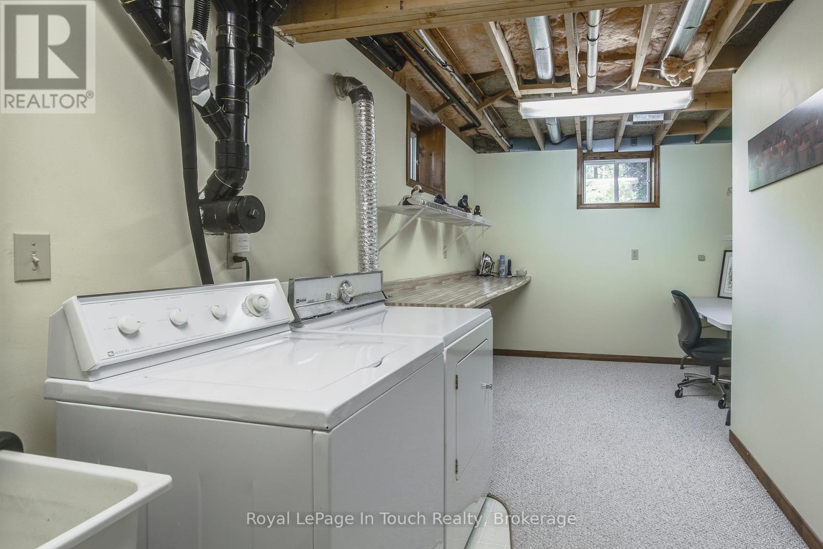 29 Mary Jane Road, Tiny, Ontario L0L 2T0 - Photo 34 - S12451181