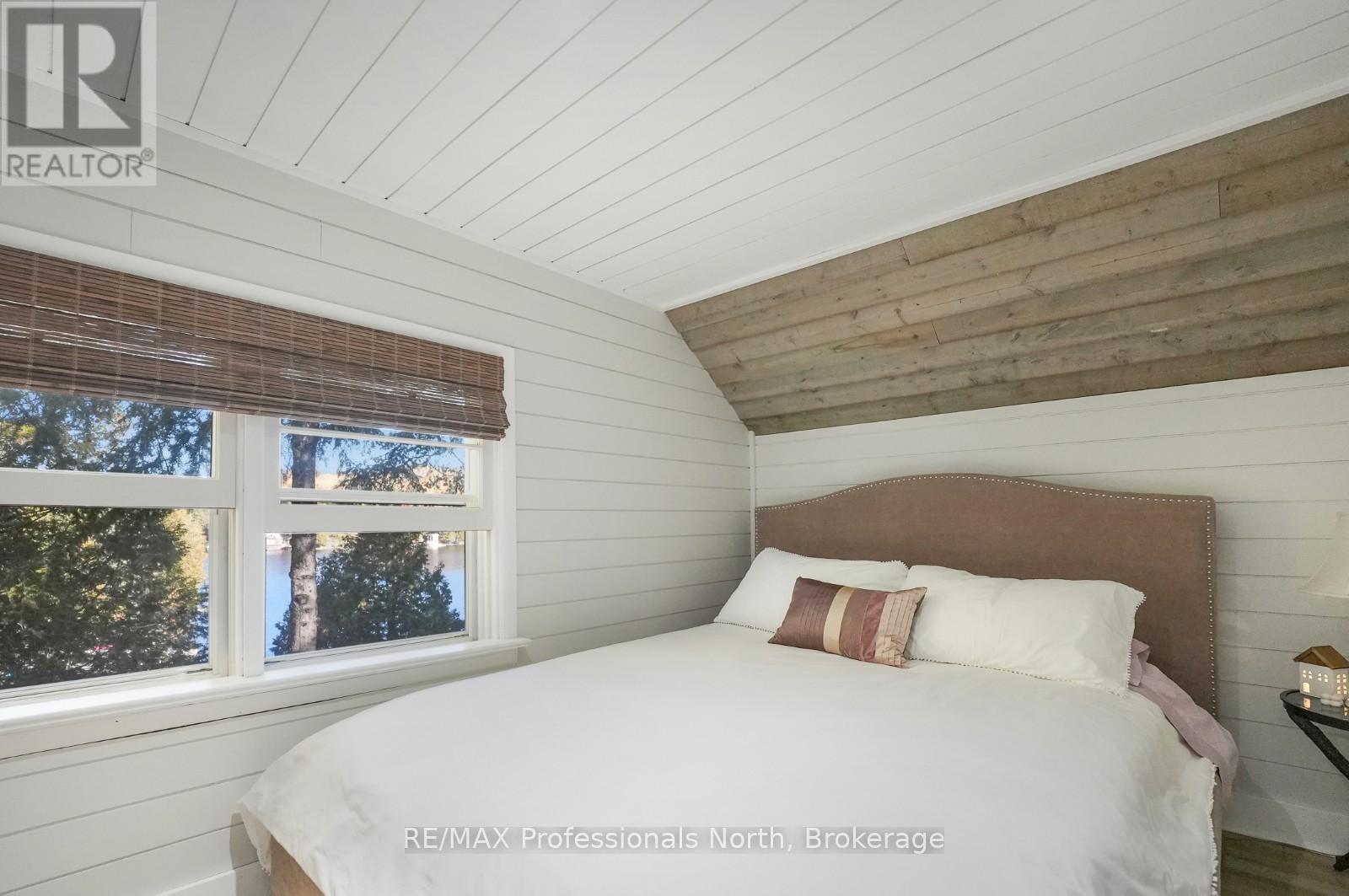 1005 Osgoode Road, Minden Hills, Ontario  K0M 2K0 - Photo 21 - X12441460