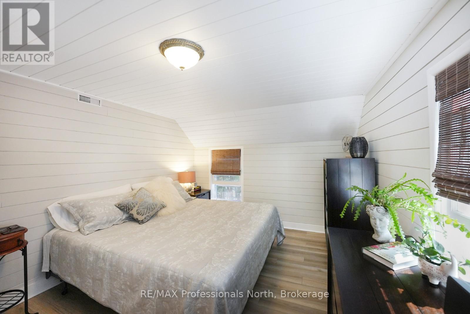 1005 Osgoode Road, Minden Hills, Ontario  K0M 2K0 - Photo 24 - X12441460