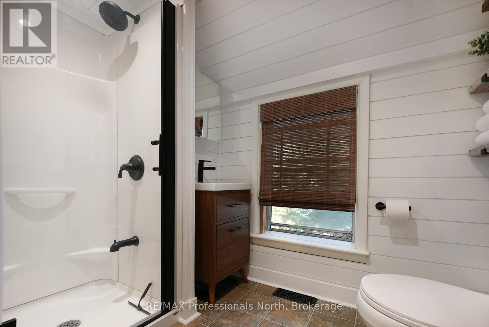 1005 Osgoode Road, Minden Hills, Ontario  K0M 2K0 - Photo 22 - X12441460