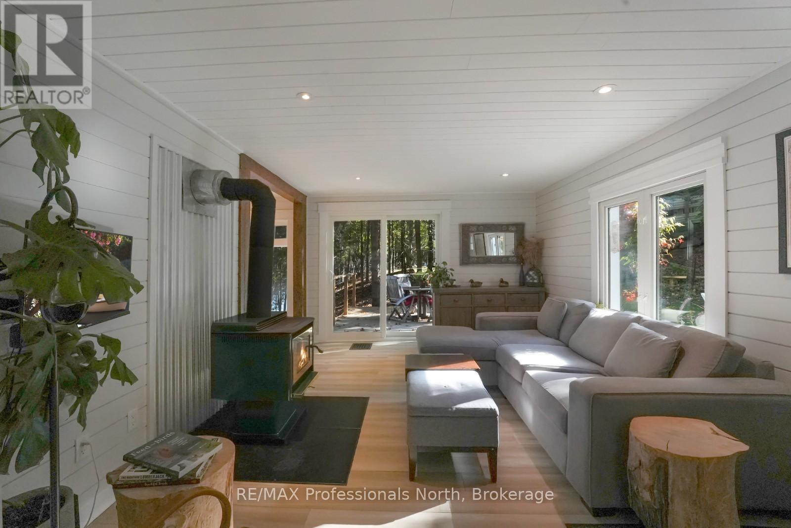 1005 Osgoode Road, Minden Hills, Ontario  K0M 2K0 - Photo 6 - X12441460