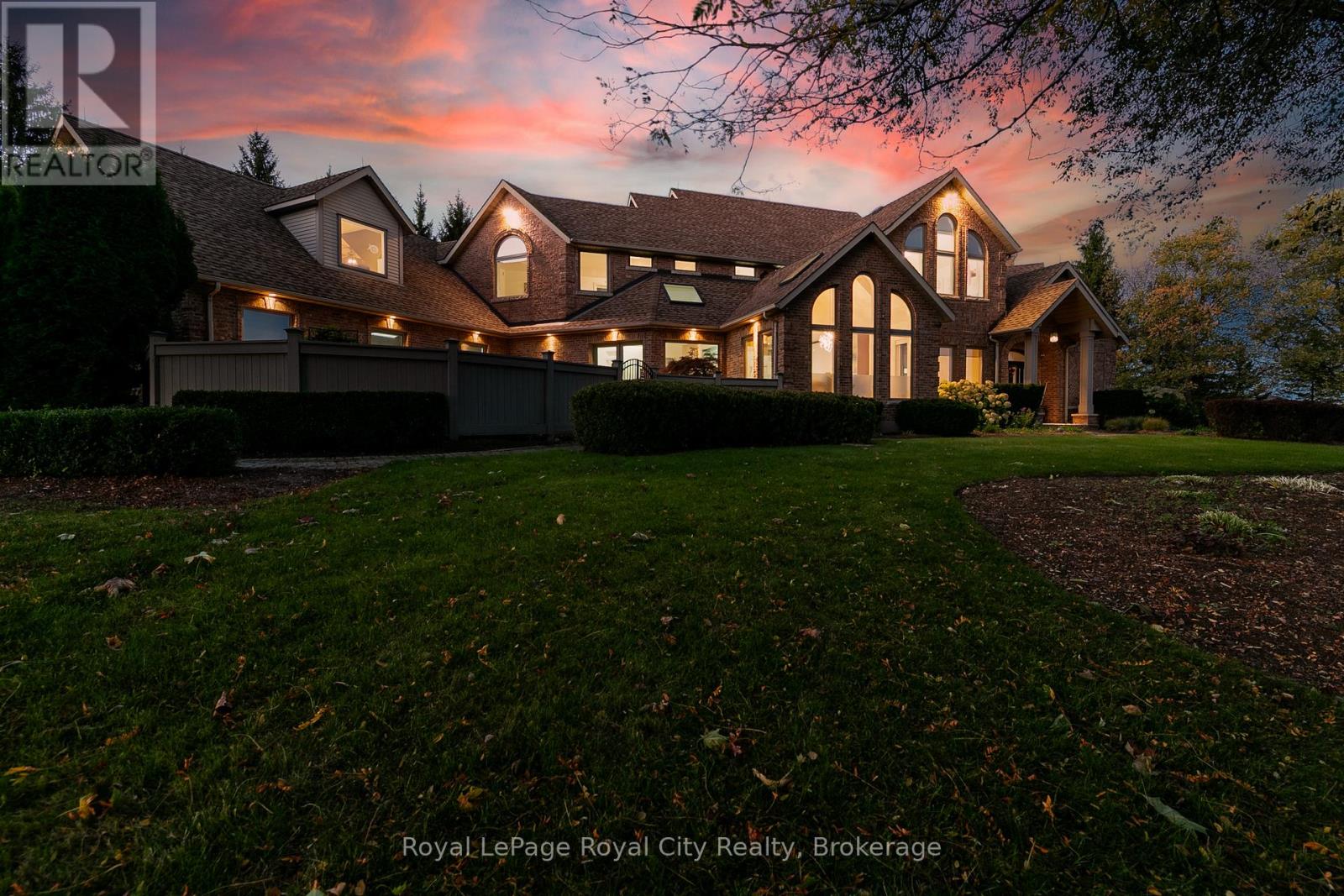 20 Fox Run Drive, Puslinch, Ontario  N0B 2J0 - Photo 42 - X12464474