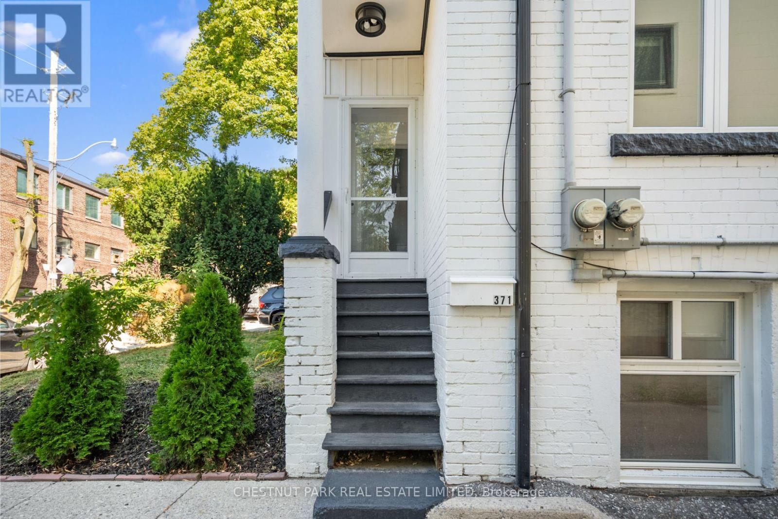 371 Howland Avenue, Toronto, Ontario  M5R 3C1 - Photo 3 - C12533196