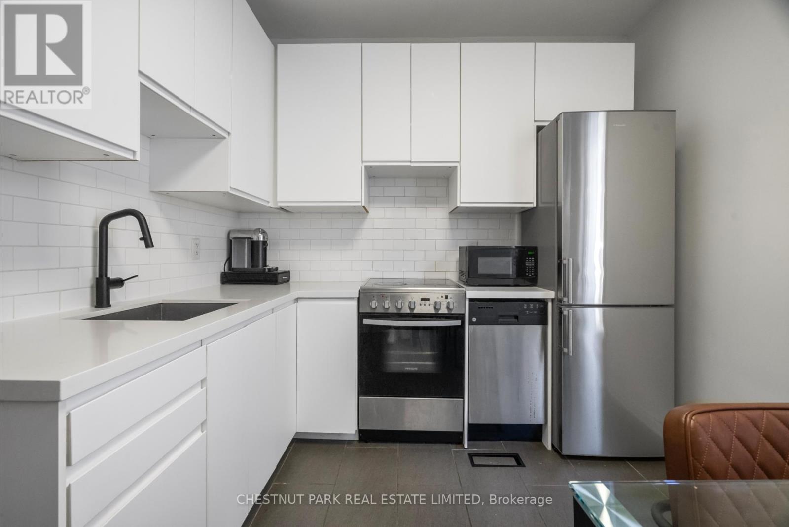 371 Howland Avenue, Toronto, Ontario  M5R 3C1 - Photo 8 - C12533196