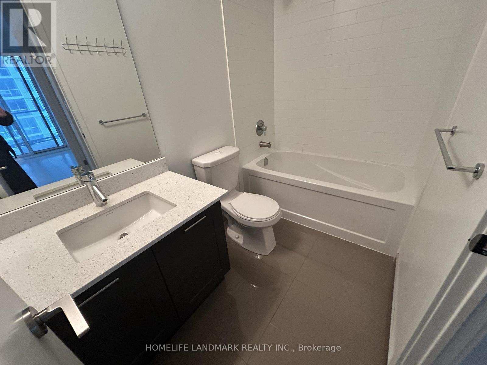 2610 - 20 Bruyeres Mews, Toronto, Ontario  M5V 0G8 - Photo 10 - C12533232