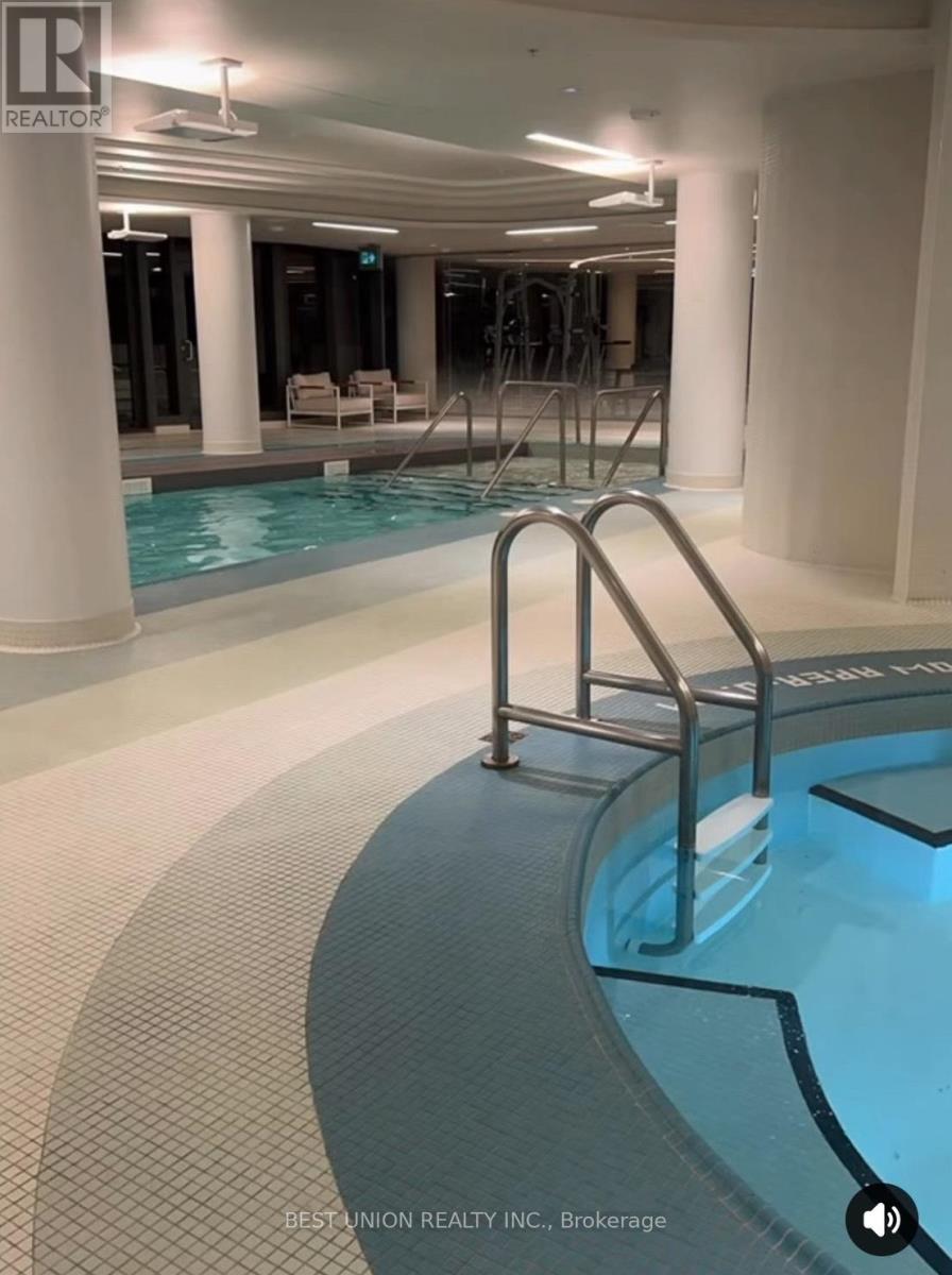 4804 - 11 Wellesley Street W, Toronto, Ontario  M4Y 0G4 - Photo 2 - C12533314