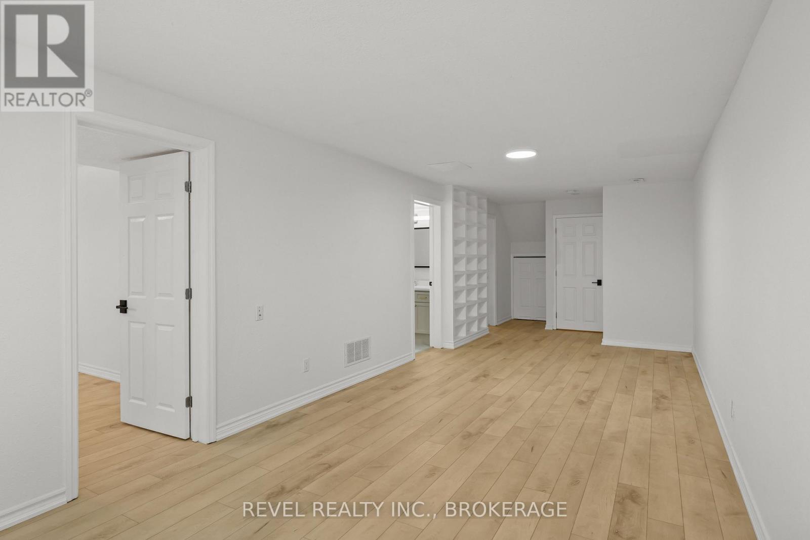 108 Islandview Drive, Loyalist, Ontario K7N 0A5 - Photo 22 - X12532552