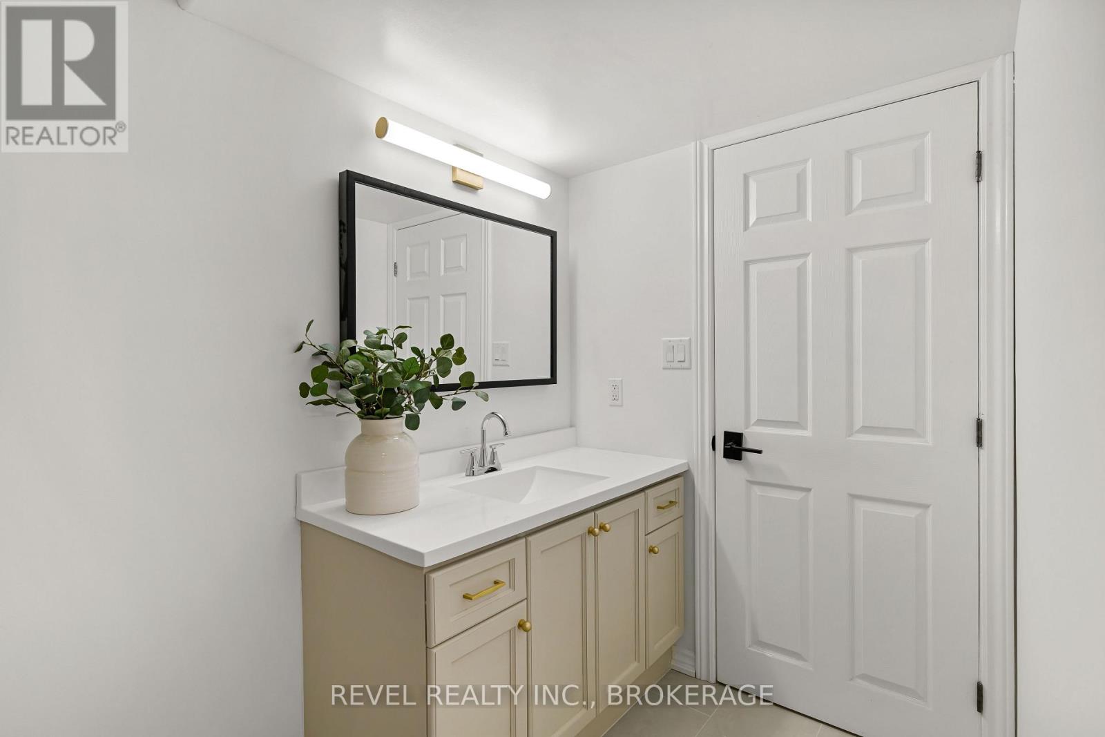 108 Islandview Drive, Loyalist, Ontario K7N 0A5 - Photo 18 - X12532552