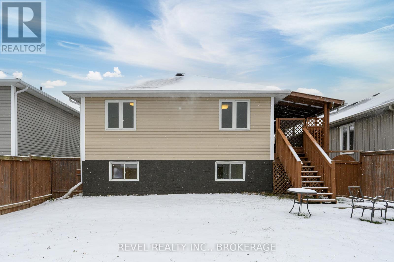 108 Islandview Drive, Loyalist, Ontario K7N 0A5 - Photo 29 - X12532552