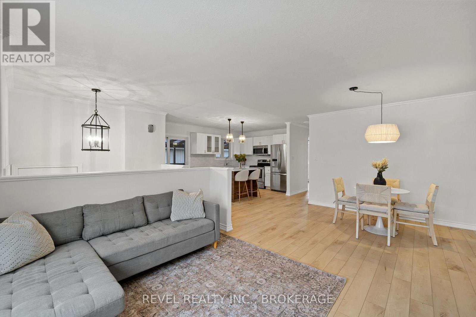 108 Islandview Drive, Loyalist, Ontario K7N 0A5 - Photo 8 - X12532552