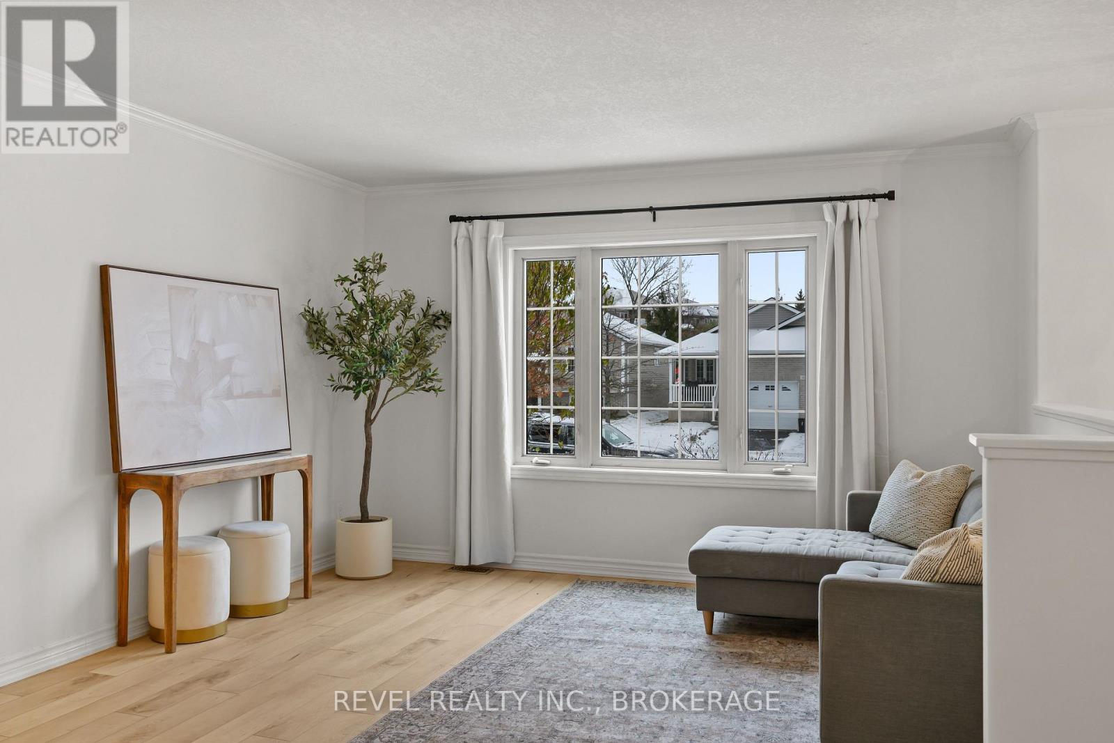 108 Islandview Drive, Loyalist, Ontario K7N 0A5 - Photo 9 - X12532552