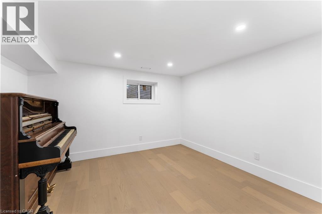 5427 Anthony Place, Burlington, Ontario  L7L 3G9 - Photo 38 - 40771746