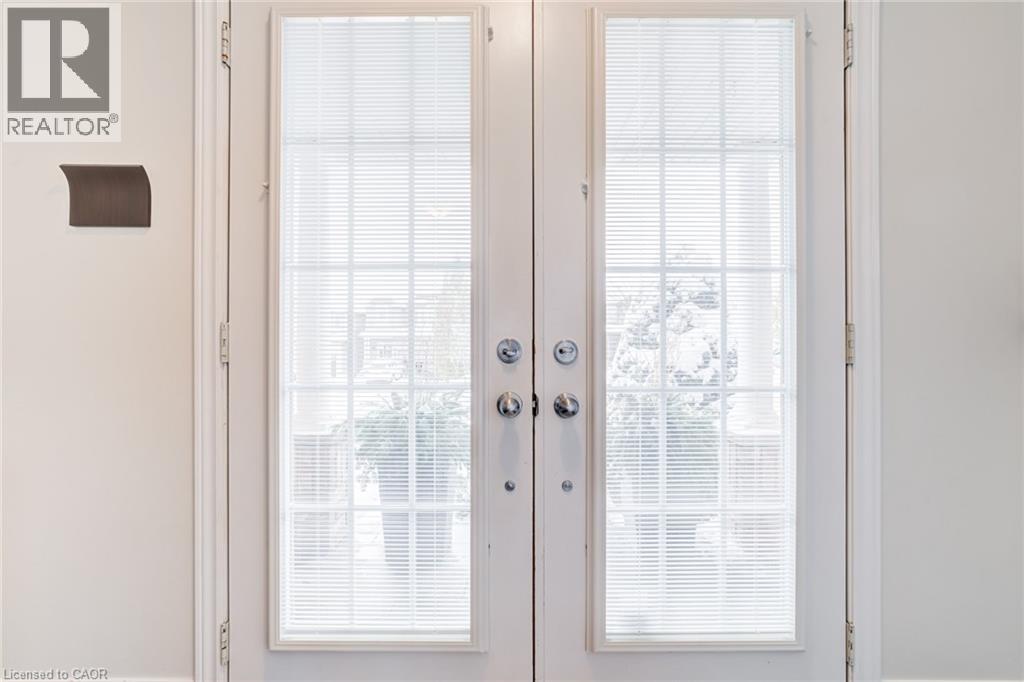 36 Irwin Avenue, Ancaster, Ontario  L9K 0E9 - Photo 2 - 40787360