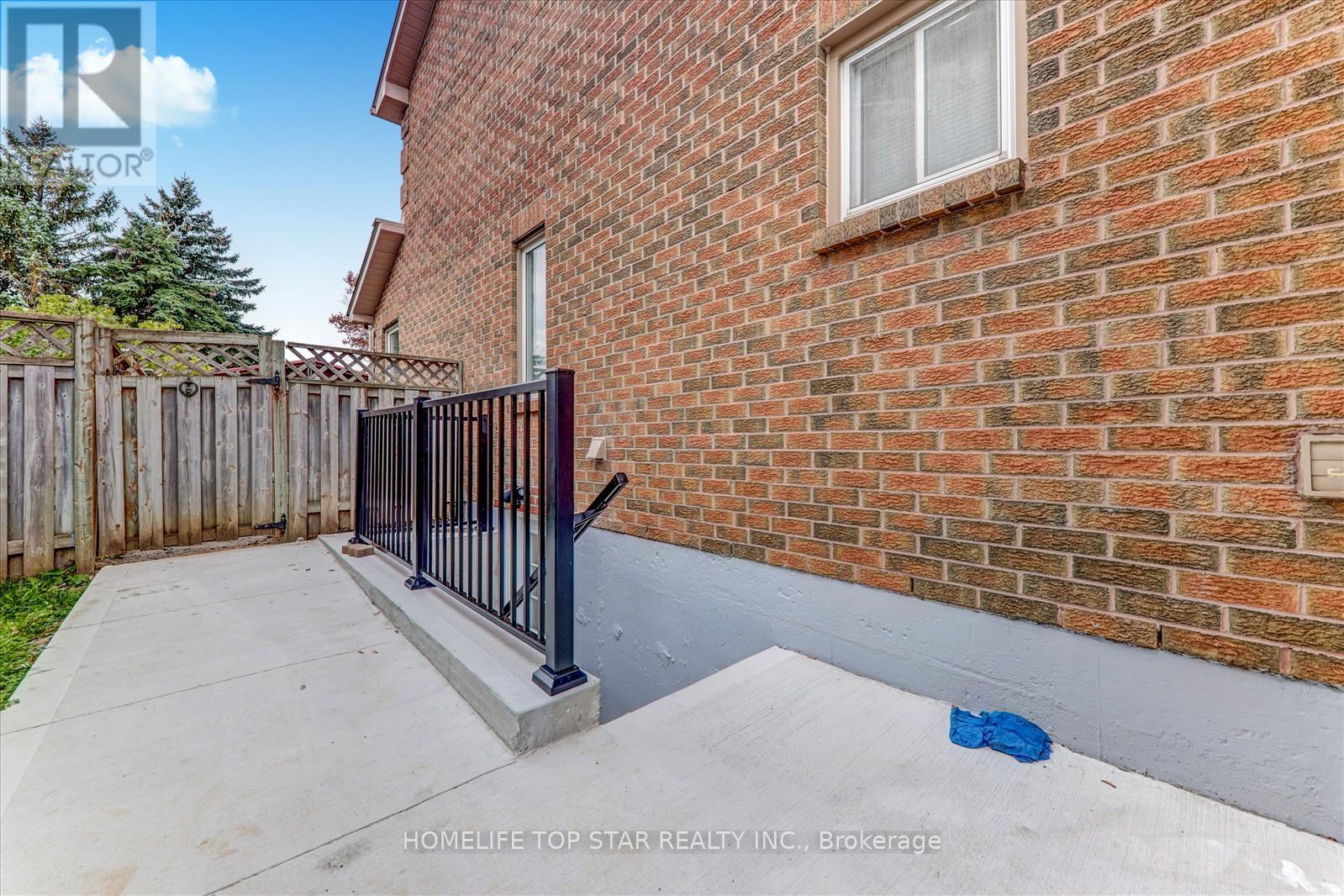 28 Willowbrook Drive, Whitby, Ontario  L1R 1S7 - Photo 20 - E12513464