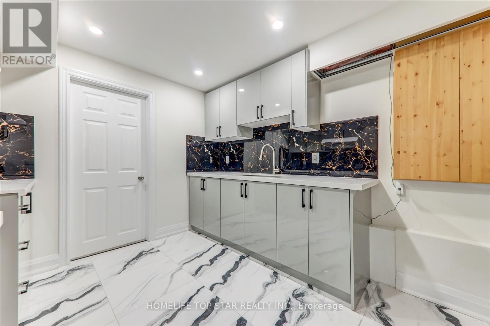 28 Willowbrook Drive, Whitby, Ontario  L1R 1S7 - Photo 14 - E12513464