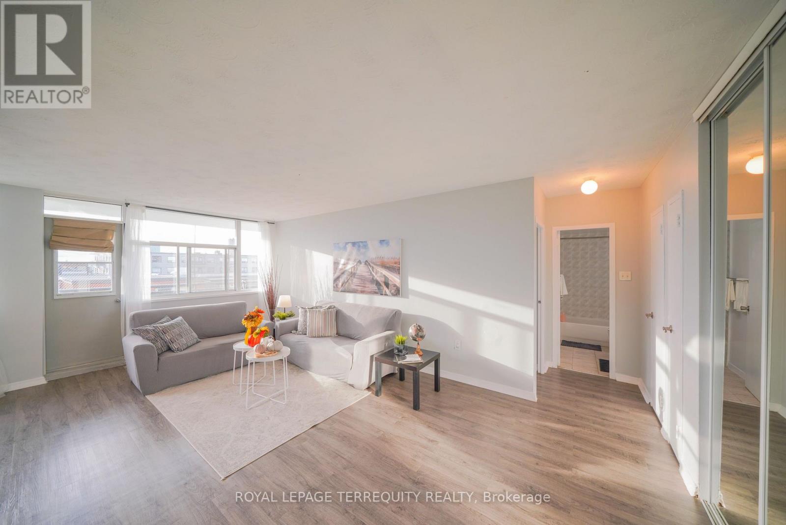 807 - 2245 Eglinton Avenue E, Toronto, Ontario  M1K 2N3 - Photo 2 - E12530012