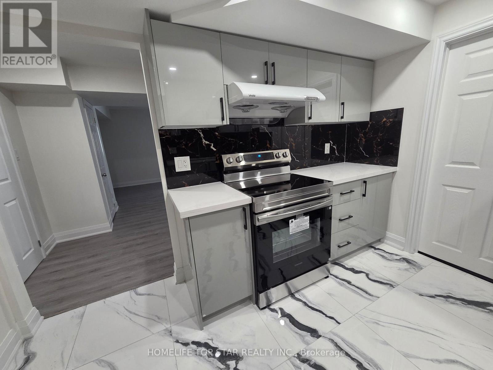 28 Willowbrook Drive, Whitby, Ontario  L1R 1S7 - Photo 17 - E12513464