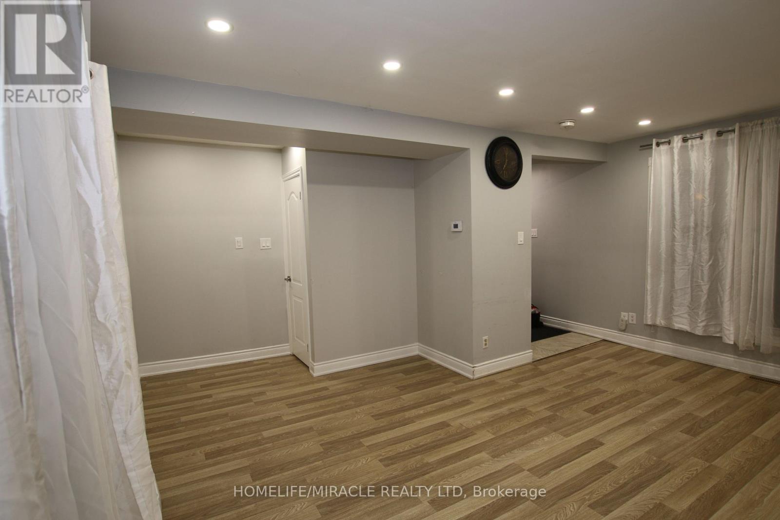 3 Gatsby Square, Brampton, Ontario  L6S 2H4 - Photo 6 - W12395898