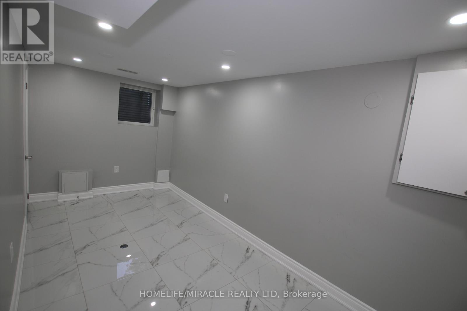 3 Gatsby Square, Brampton, Ontario  L6S 2H4 - Photo 23 - W12395898