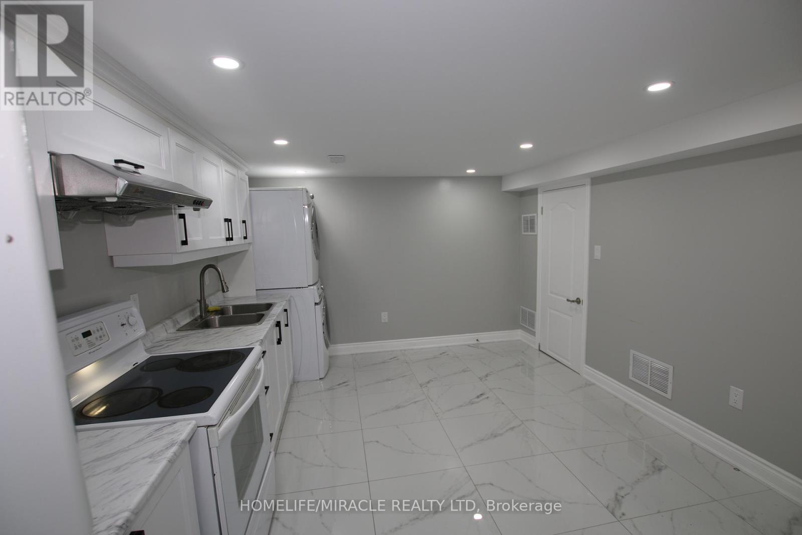 3 Gatsby Square, Brampton, Ontario  L6S 2H4 - Photo 28 - W12395898