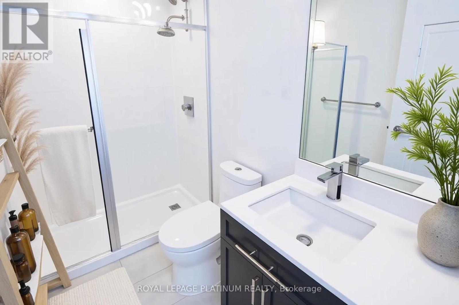 302 - 260 Malta Avenue, Brampton, Ontario  L6Y 6L7 - Photo 4 - W12523552