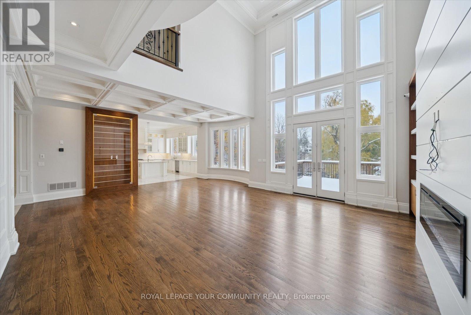 2 Poplar Drive, Richmond Hill, Ontario  L4E 2W5 - Photo 11 - N12533310