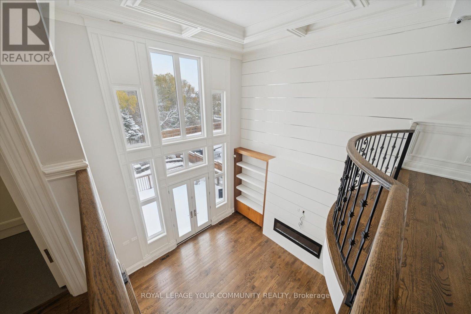 2 Poplar Drive, Richmond Hill, Ontario  L4E 2W5 - Photo 14 - N12533310