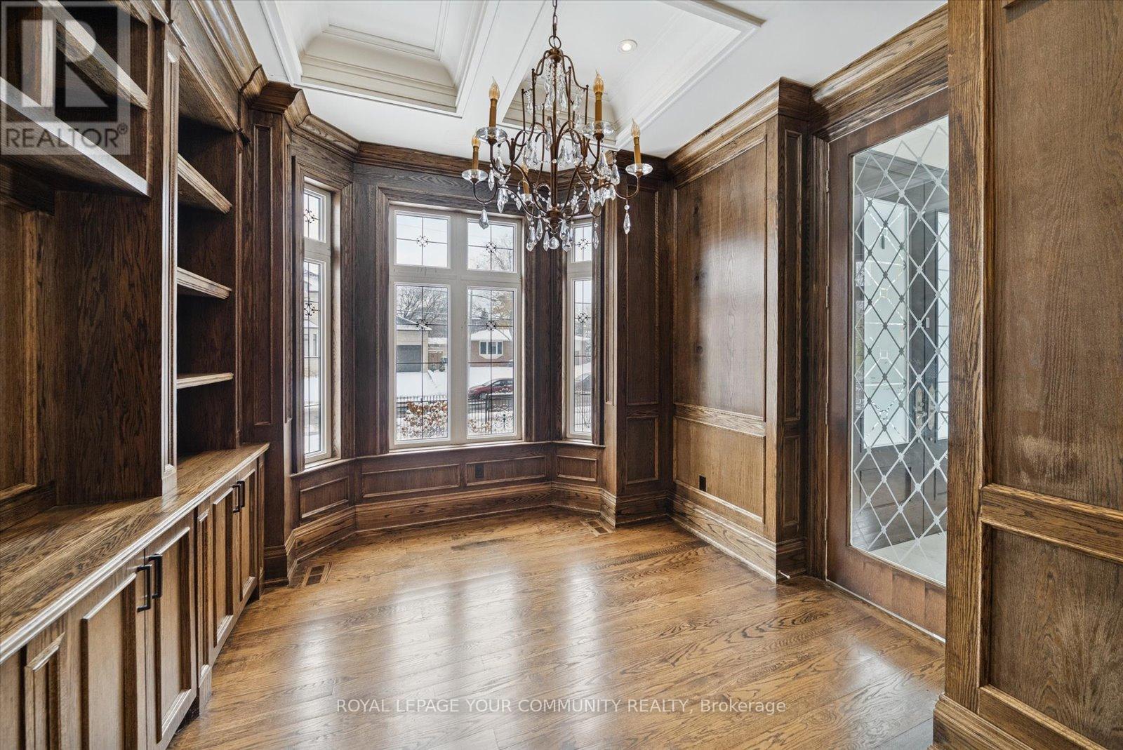 2 Poplar Drive, Richmond Hill, Ontario  L4E 2W5 - Photo 16 - N12533310