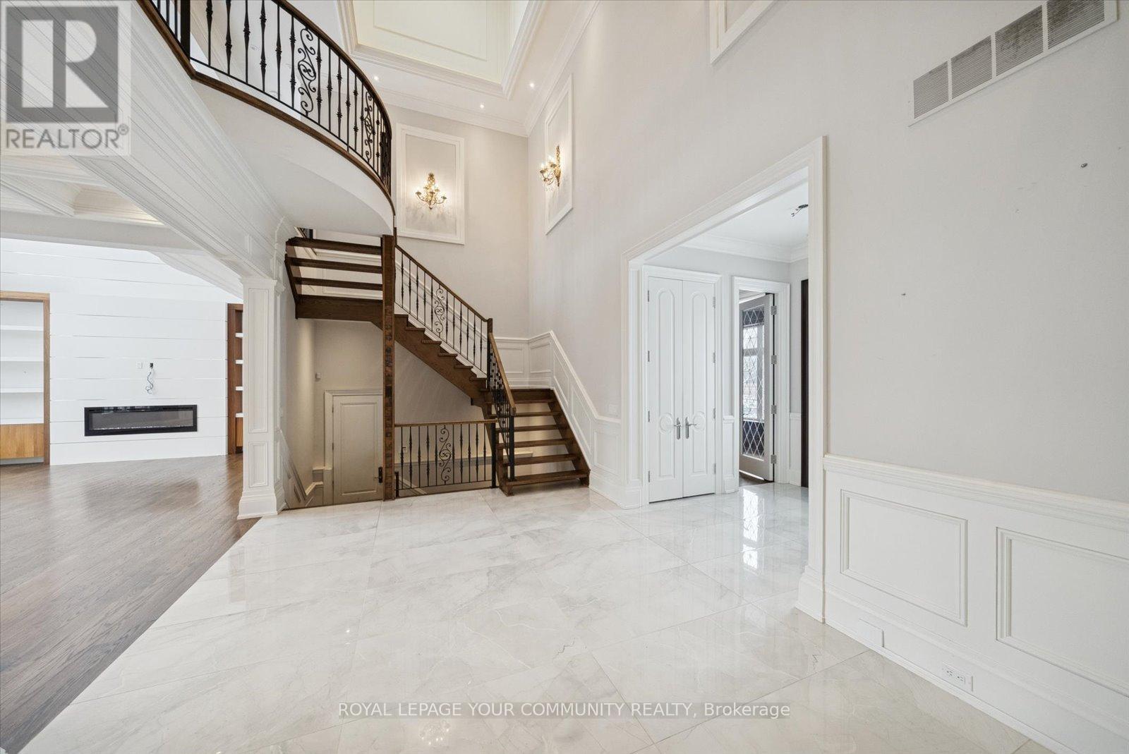 2 Poplar Drive, Richmond Hill, Ontario  L4E 2W5 - Photo 17 - N12533310