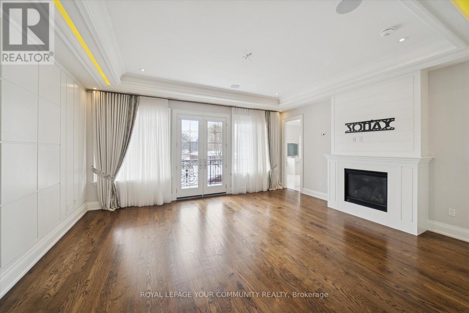 2 Poplar Drive, Richmond Hill, Ontario  L4E 2W5 - Photo 21 - N12533310