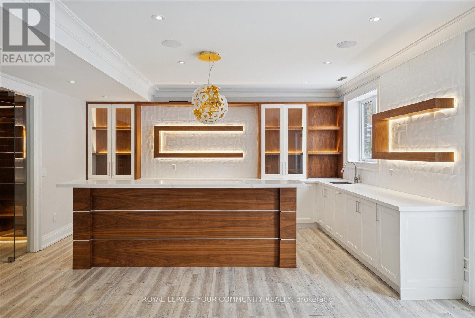 2 Poplar Drive, Richmond Hill, Ontario  L4E 2W5 - Photo 32 - N12533310